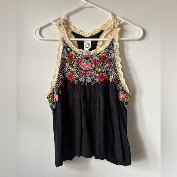 Anthropologie Akemi Kin Mosley Floral Racerback Shirt - Picture 1 of 6